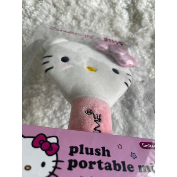 Hello Kitty The Creme Shop X Luxury Limited Edition Plush Handheld Mirror NEW - Picture 7 of 8